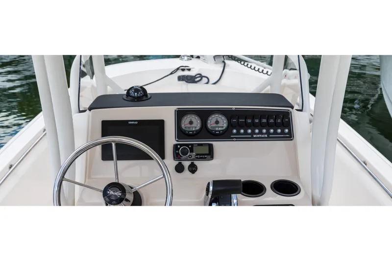 Slide: The Image of Boston Whaler 210 Montauk 2027 - 9