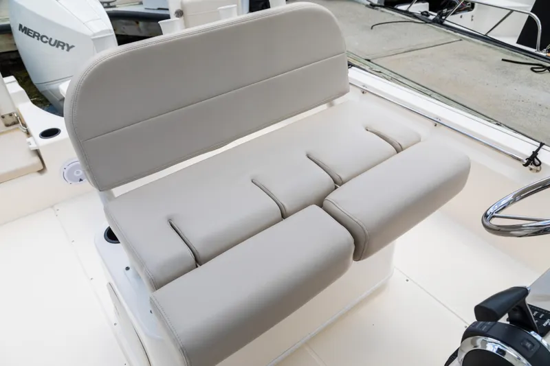 Slide: The Image of Boston Whaler 210 Montauk 2027 - 12