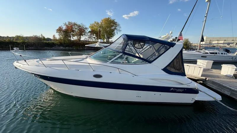 Slide: The Image of Cruisers 320 EXPRESS 2005 - 2