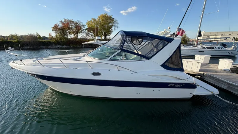 Slide: The Image of Cruisers 320 EXPRESS 2005 - 1