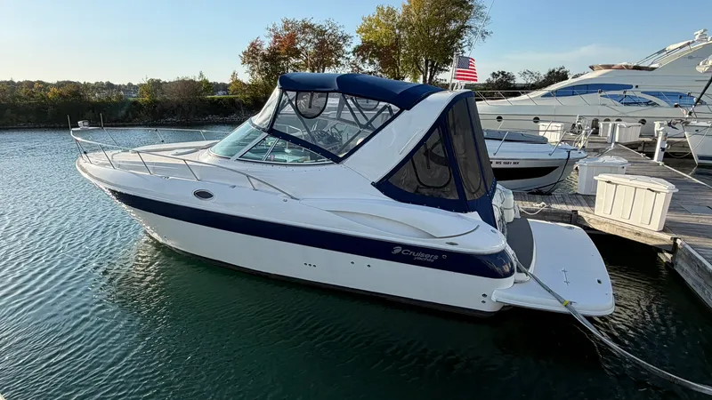 Slide: The Image of Cruisers 320 EXPRESS 2005 - 4