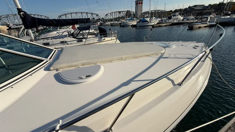 Slide: The Image of Cruisers 320 EXPRESS 2005 - 17