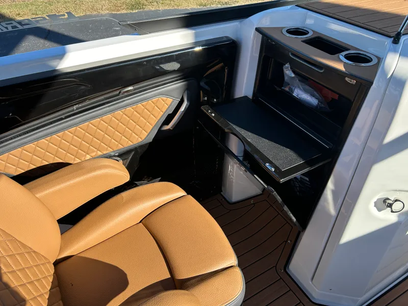 Slide: The Image of Yamaha 252SE 2027 - 15