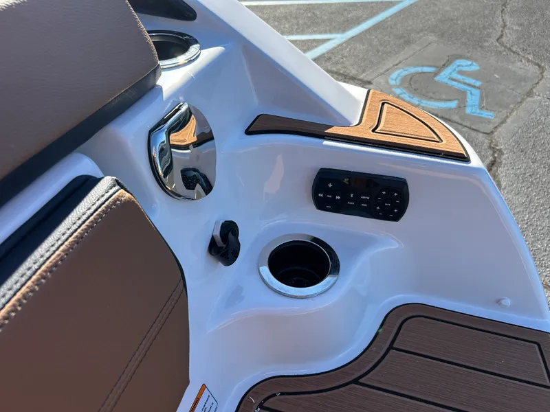 Slide: The Image of Yamaha 252SE 2027 - 39