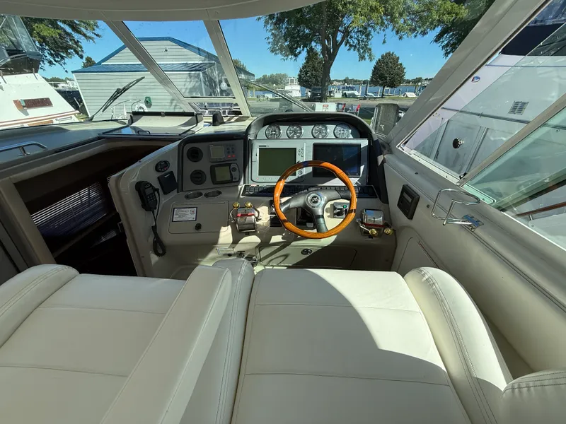 Slide: The Image of Sea Ray 390 MOTOR YACHT 2005 - 14