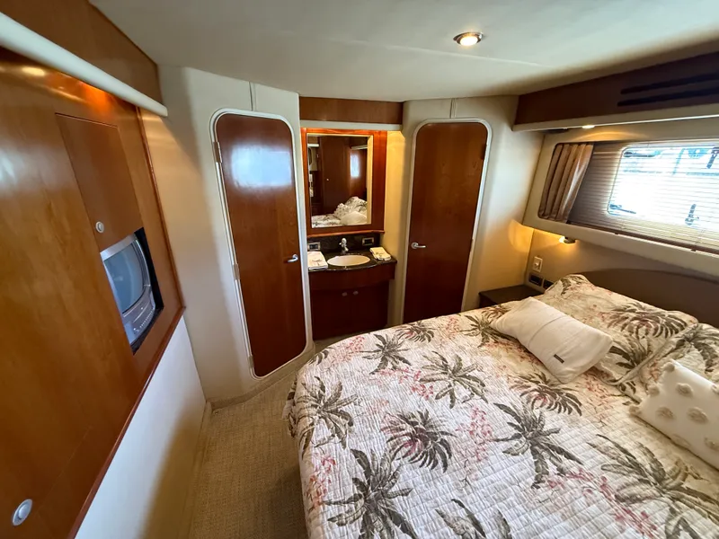 Slide: The Image of Sea Ray 390 MOTOR YACHT 2005 - 32