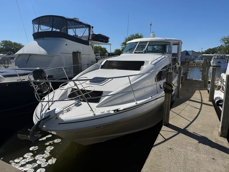 Slide: The Image of Sea Ray 390 MOTOR YACHT 2005 - 2