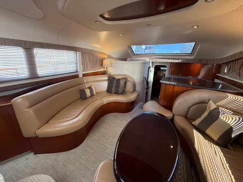 Slide: The Image of Sea Ray 390 MOTOR YACHT 2005 - 23
