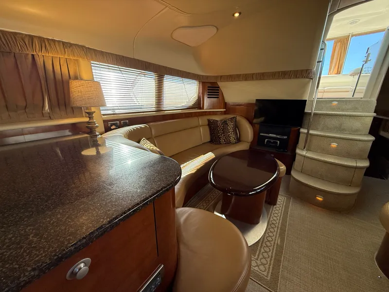 Slide: The Image of Sea Ray 390 MOTOR YACHT 2005 - 24