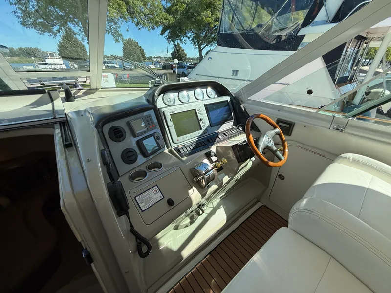 Slide: The Image of Sea Ray 390 MOTOR YACHT 2005 - 15