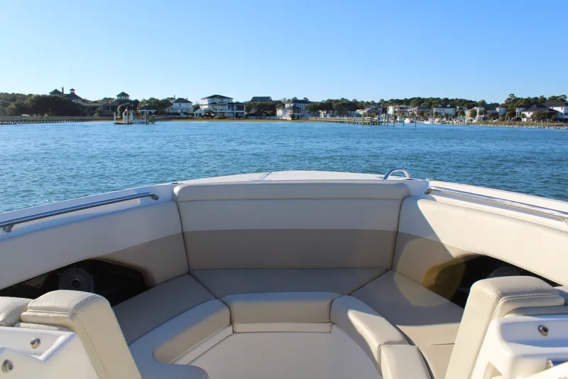 Slide: The Image of Boston Whaler 280 VANTAGE 2023 - 15