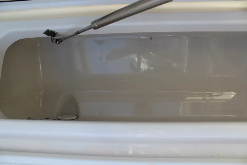 Slide: The Image of Boston Whaler 280 VANTAGE 2023 - 40