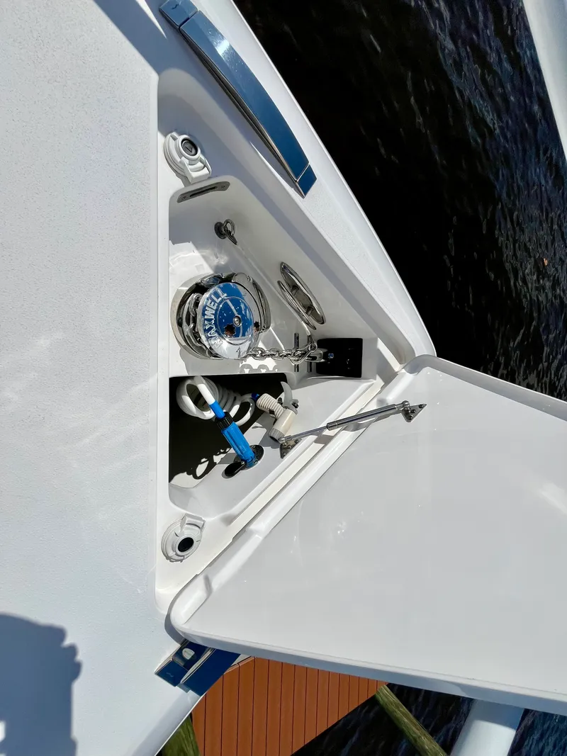 Slide: The Image of Intrepid 438 EVOLUTION 2021 - 27