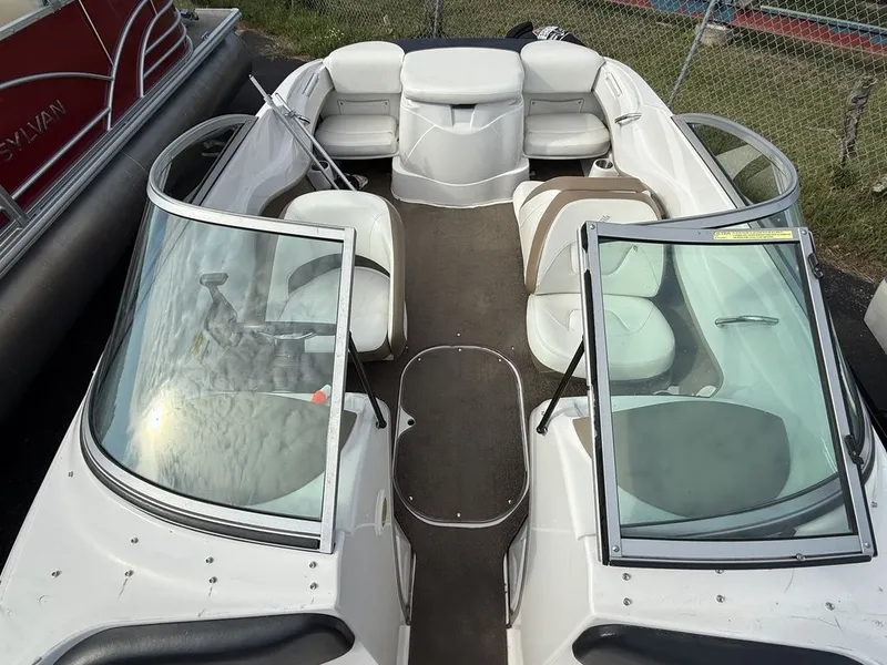 Slide: The Image of Four Winns H180 2009 - 12