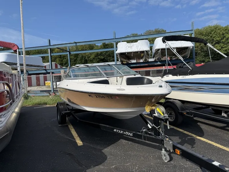 Slide: The Image of Four Winns H180 2009 - 2