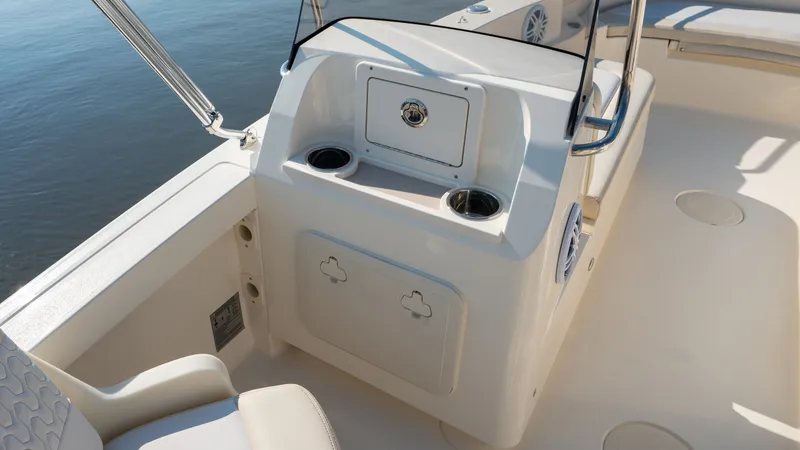 Slide: The Image of Scout 188 Sport Dorado 2027 - 27