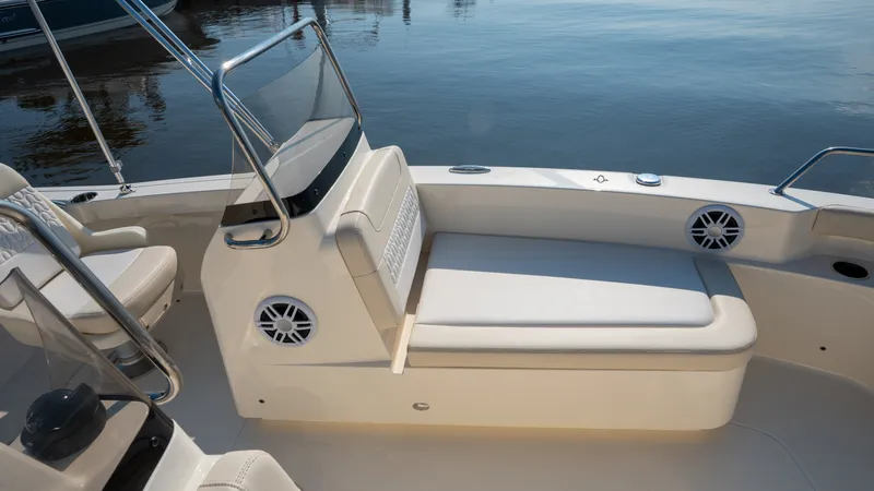 Slide: The Image of Scout 188 Sport Dorado 2027 - 15