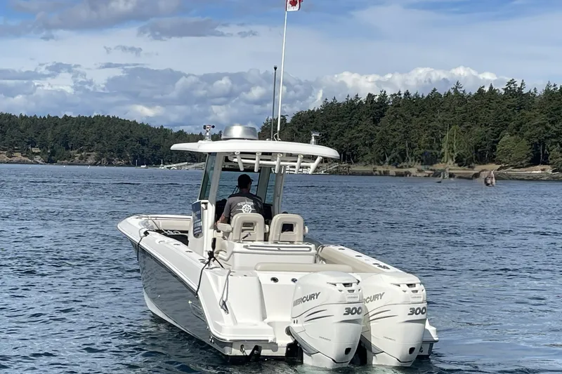 Slide: The Image of Boston Whaler 280 Outrage 2018 - 15