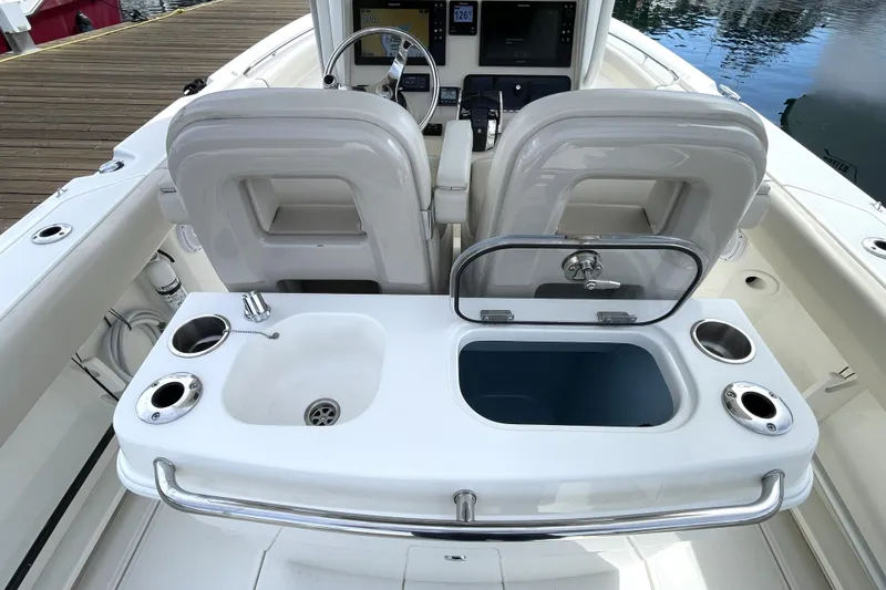 Slide: The Image of Boston Whaler 280 Outrage 2018 - 22