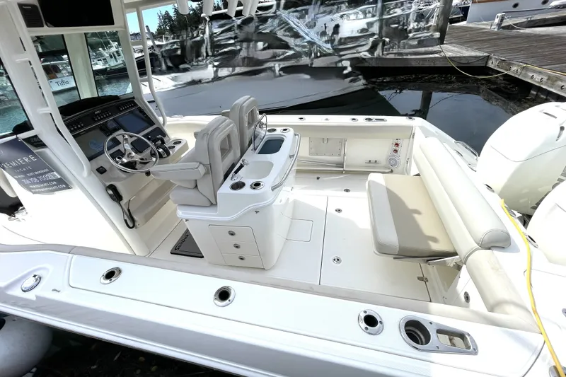 Slide: The Image of Boston Whaler 280 Outrage 2018 - 21