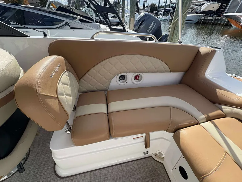 Slide: The Image of NauticStar 223 DC 2024 - 19