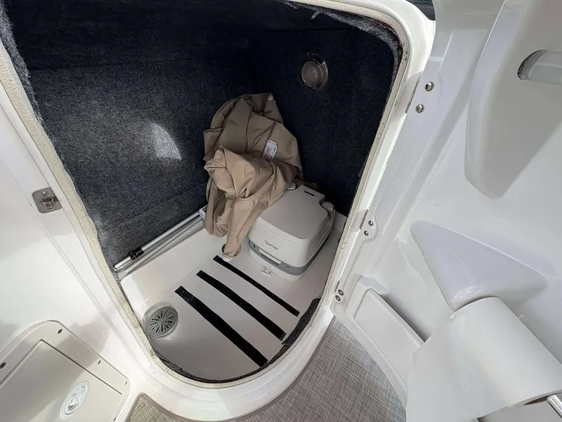 Slide: The Image of NauticStar 223 DC 2024 - 24