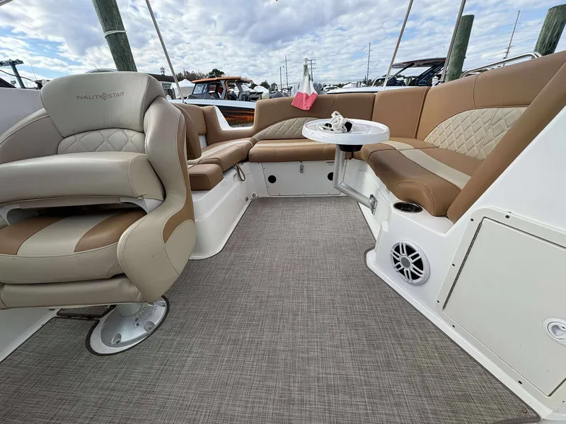 Slide: The Image of NauticStar 223 DC 2024 - 13