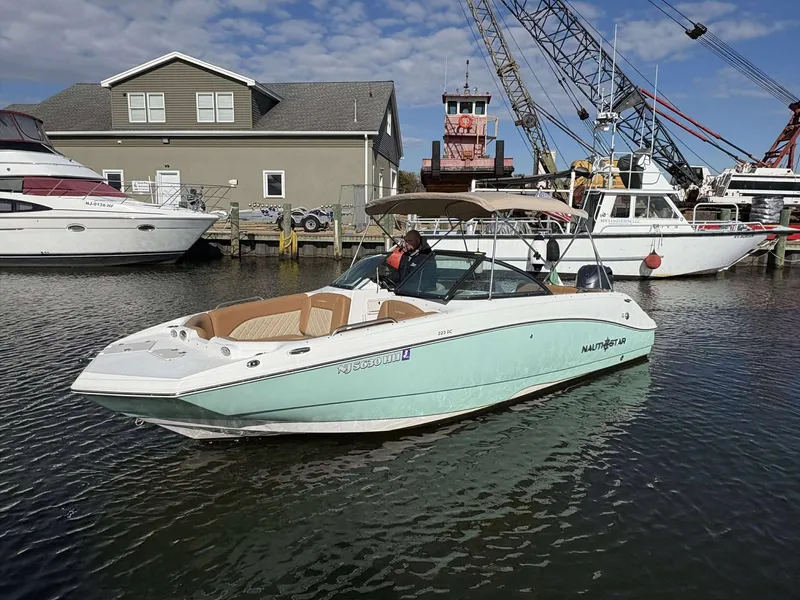 Slide: The Image of NauticStar 223 DC 2024 - 23