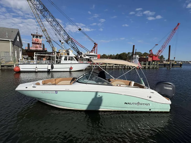 The Image of NauticStar 223 DC 2024 - 7