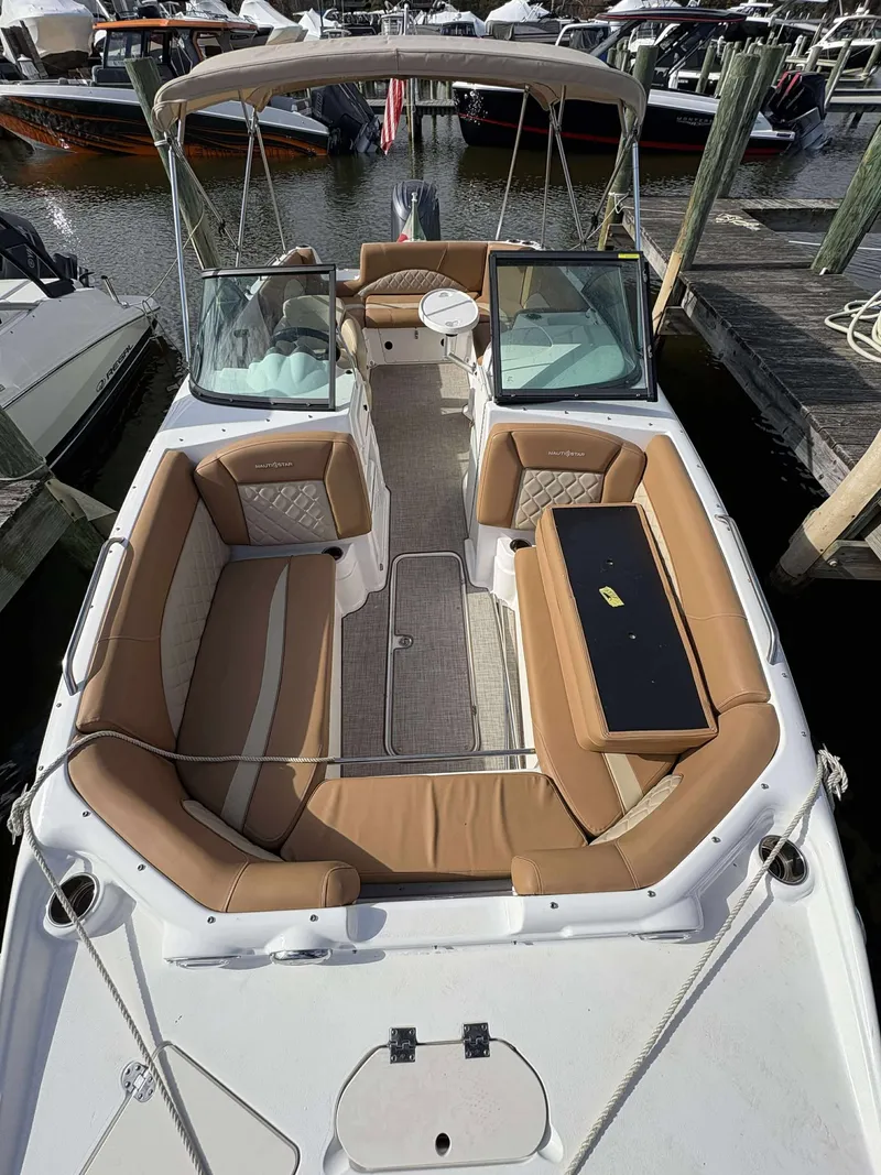 Slide: The Image of NauticStar 223 DC 2024 - 17