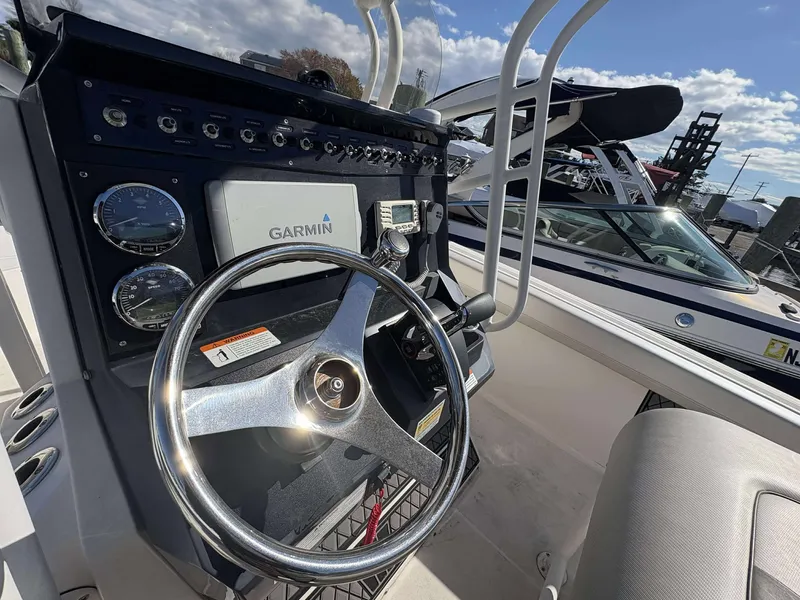 Slide: The Image of Wellcraft 242 Scarab 2016 - 13