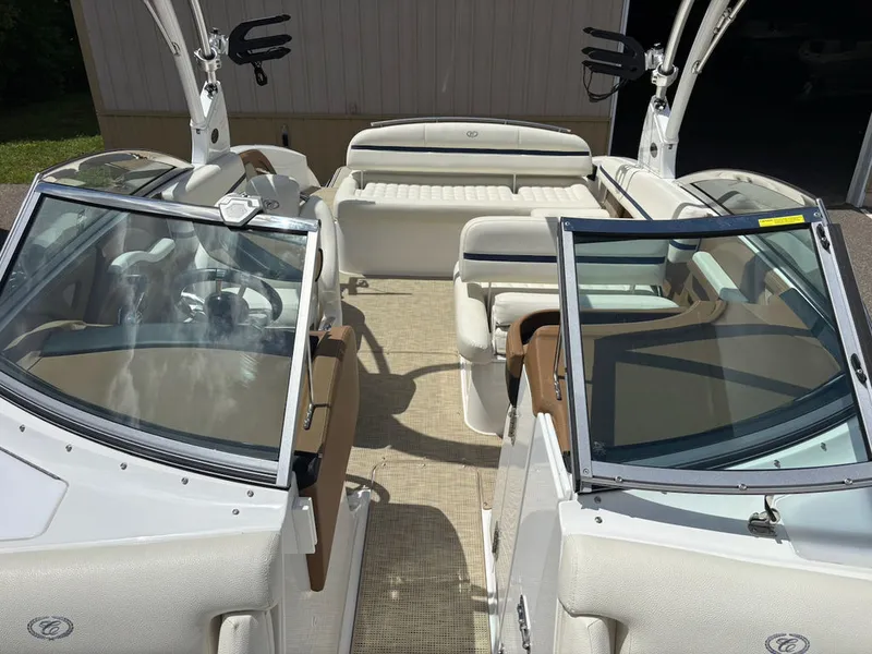 Slide: The Image of Cobalt Boats R5 Surf 2018 - 13