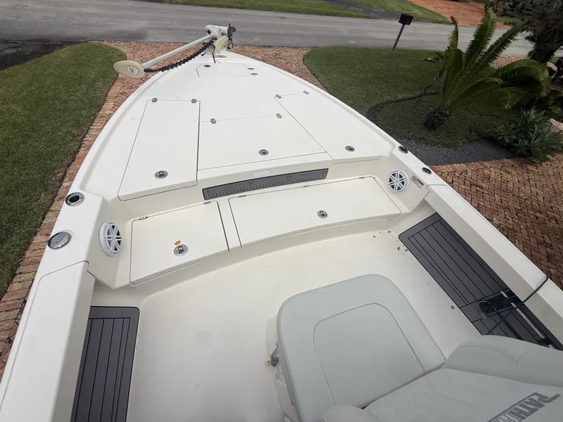 Slide: The Image of Pathfinder 2500 HYBRID 2023 - 19