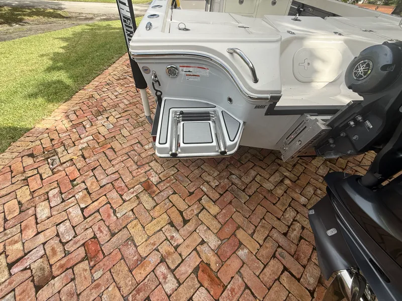 Slide: The Image of Pathfinder 2500 HYBRID 2023 - 14