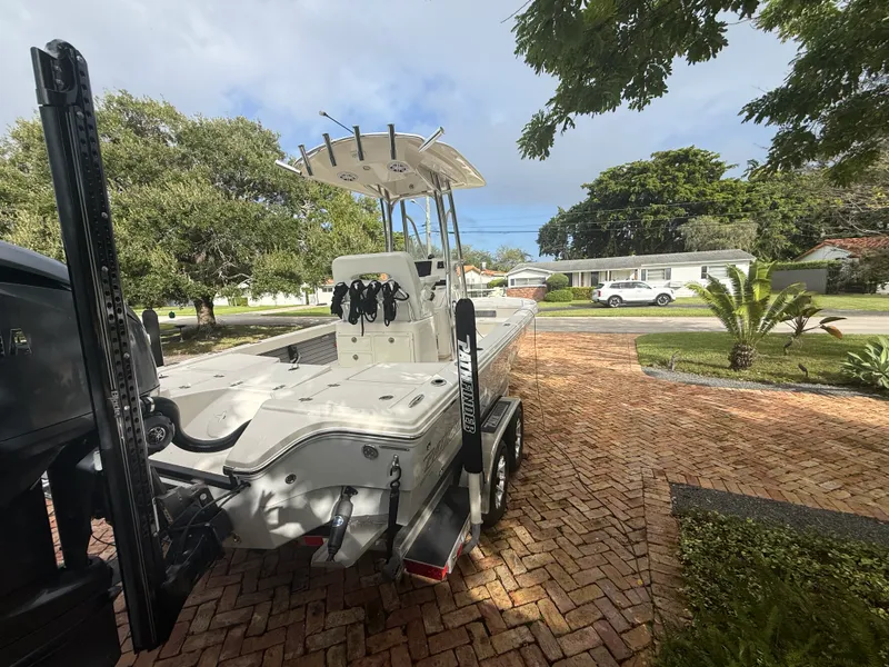 Slide: The Image of Pathfinder 2500 HYBRID 2023 - 16