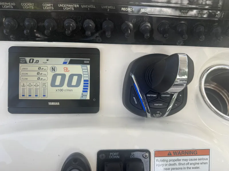 Slide: The Image of Pathfinder 2500 HYBRID 2023 - 40