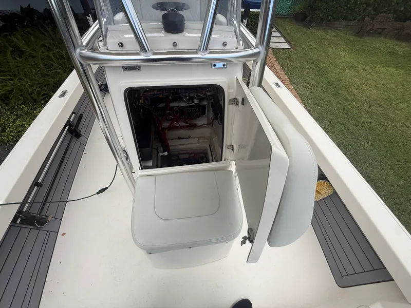 Slide: The Image of Pathfinder 2500 HYBRID 2023 - 21