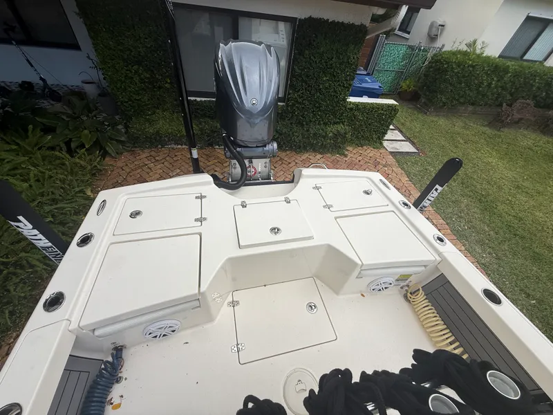 Slide: The Image of Pathfinder 2500 HYBRID 2023 - 24