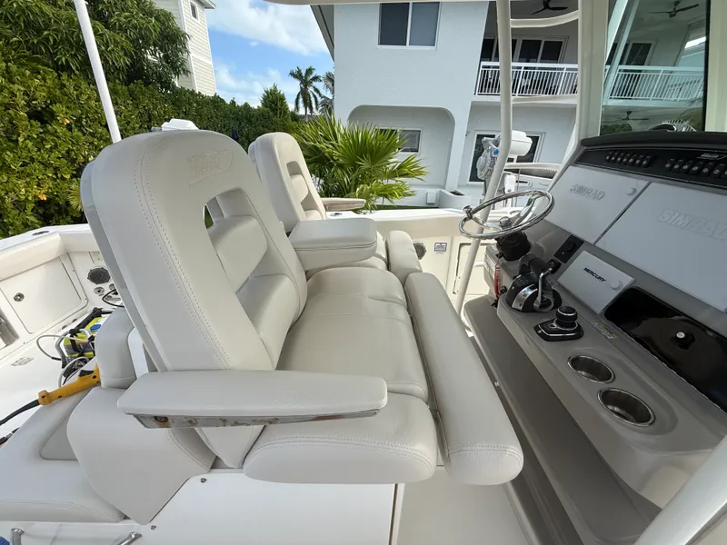 Slide: The Image of Boston Whaler 330 OUTRAGE 2017 - 13