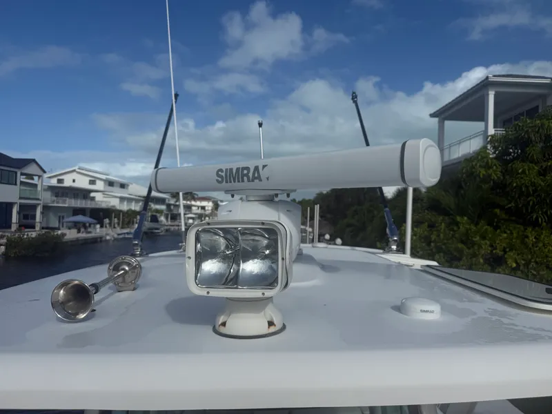 Slide: The Image of Boston Whaler 330 OUTRAGE 2017 - 24
