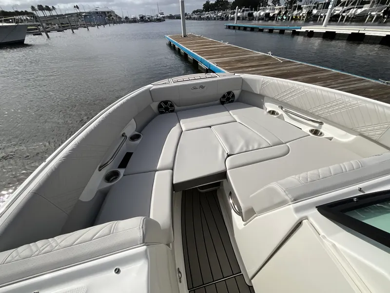 Slide: The Image of Sea Ray SDX 250 Outboard 2027 - 20