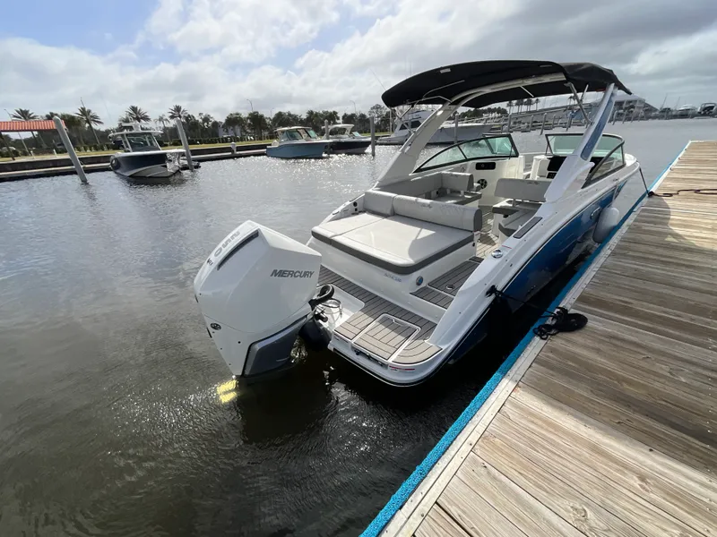 Slide: The Image of Sea Ray SDX 250 Outboard 2027 - 5