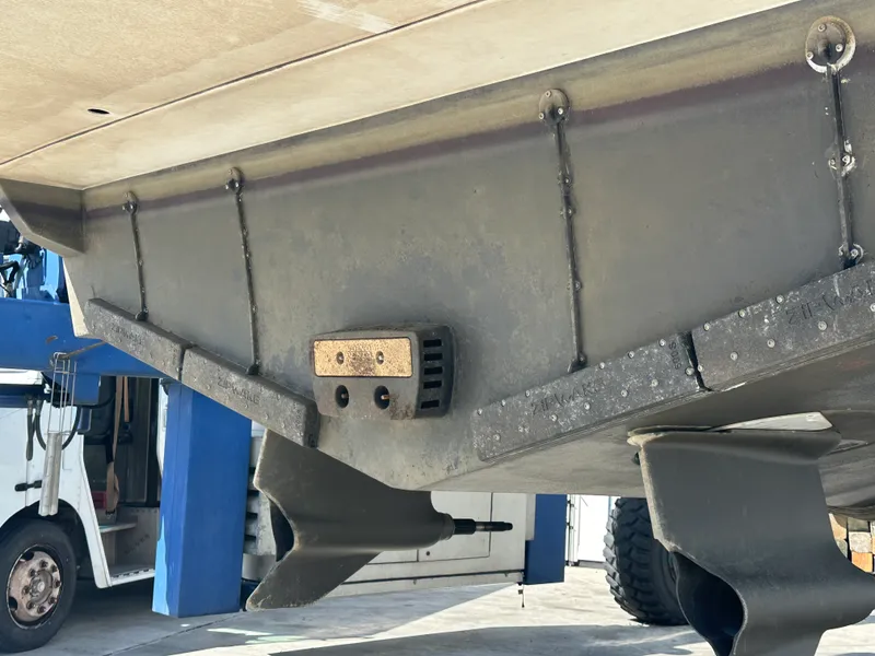Slide: The Image of Galeon 425 HTS 2019 - 16