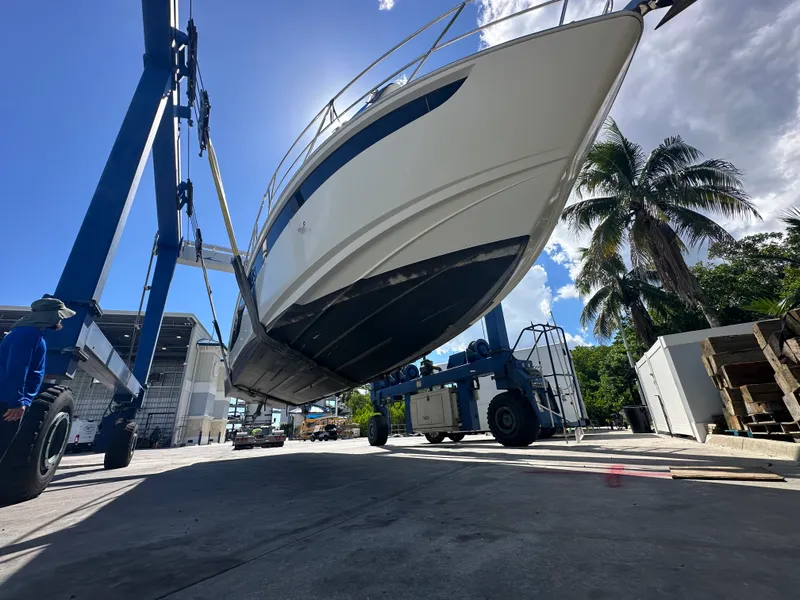 Slide: The Image of Galeon 425 HTS 2019 - 19