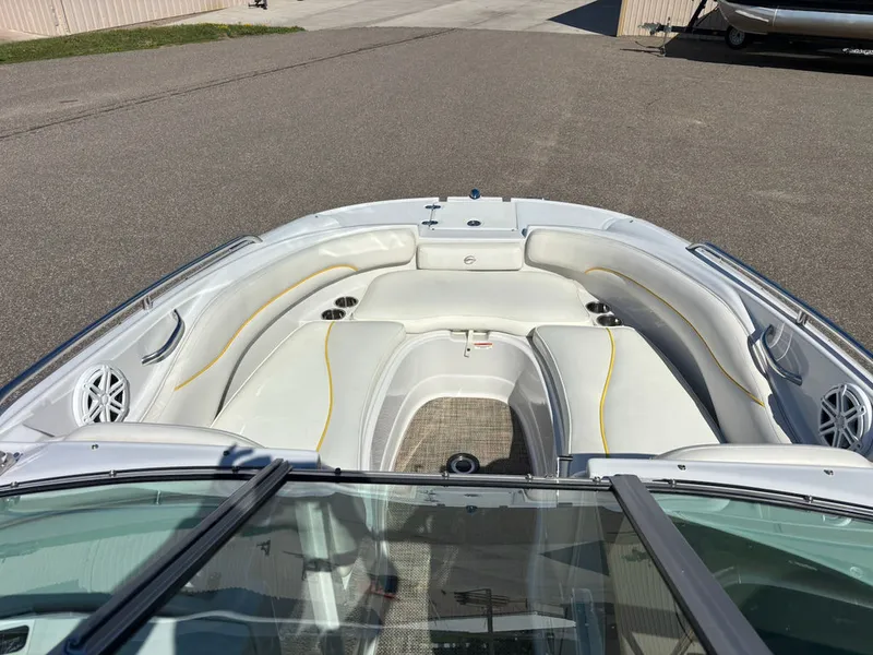 Slide: The Image of Crownline Boats 220 EX 2011 - 11