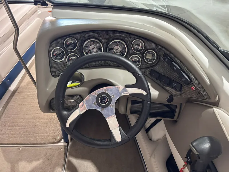 Slide: The Image of Crownline Boats 215 SS 2007 - 9