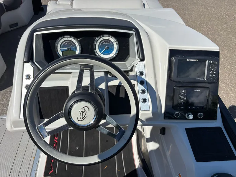 Slide: The Image of Barletta Boats X23UC 2022 - 7