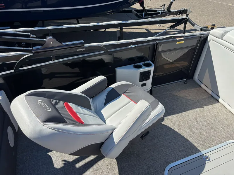Slide: The Image of Barletta Boats X23UC 2022 - 8