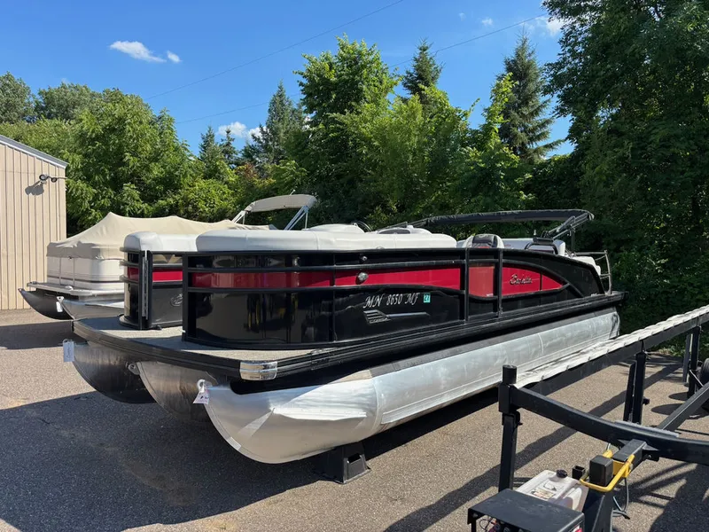 Slide: The Image of Barletta Boats X23UC 2022 - 1