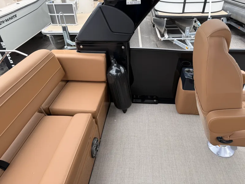Slide: The Image of Harris GRAND MARINER 250 SLDH 2026 - 18